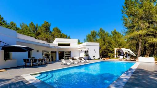Spacious 6 bedroom villa surrounded by nature - Santa Gertrudis Spacious 6 bedroom villa surrounded by nature - Santa Gertrudis